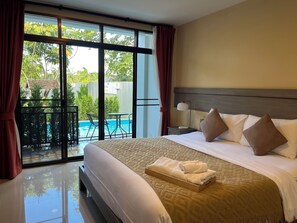 Deluxe Double Room, Pool Access