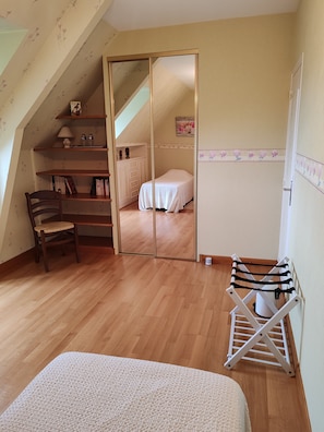 2 chambres, Wi-Fi gratuit, draps fournis