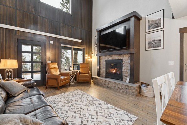 Smart TV, fireplace, books