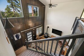 Smart TV, fireplace, books - Rustic Peaks Cabin w/ Hot tub (Lead)