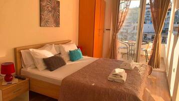 Room, 1 Bedroom, Smoking, Balcony | 1 bedroom