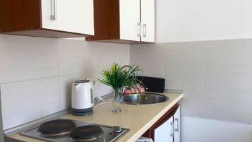 Room, 1 Bedroom, Smoking, Balcony | Private kitchen