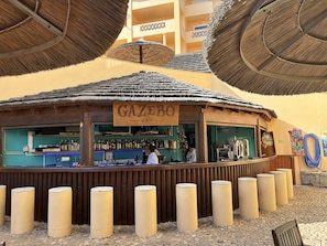 Apartamento | Bar (na propriedade)
