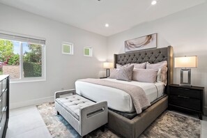 4 chambres, fer et planche à repasser, Wi-Fi, draps fournis