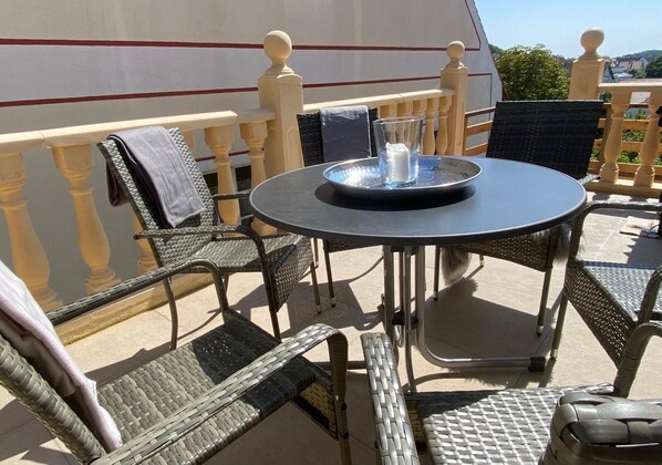 House | Outdoor dining