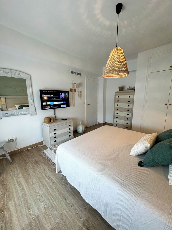 3 chambres, coffre-fort pour ordinateur portable