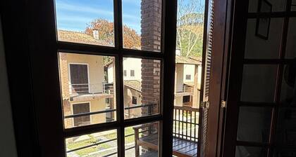 Cozy 2-bedroom chalet in wonderful Vila Benfica Itatiaia with AC, WiFi