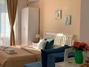 Room, 1 Bedroom, Smoking, Balcony | 1 bedroom