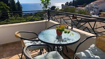 Room, 1 Bedroom, Smoking, Balcony | Exterior