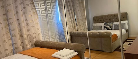 House | 3 bedrooms, iron/ironing board, free WiFi, bed sheets