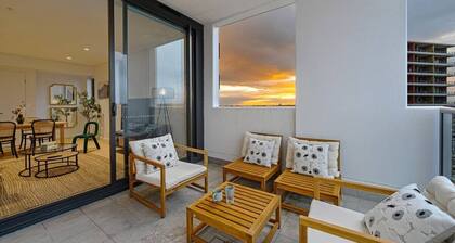 Brand new 2BD Modern Apt near MQ shopping centre