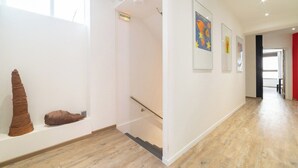 Interior - Chambre privative rouge (Mulhouse)