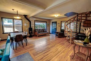 电视、壁炉、办公室