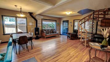 TV, fireplace, offices