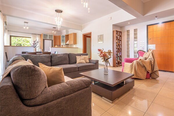 Luxury Apartment | Living area - Phaedrus Living Moschato City Flat (Moschato-Tavros)