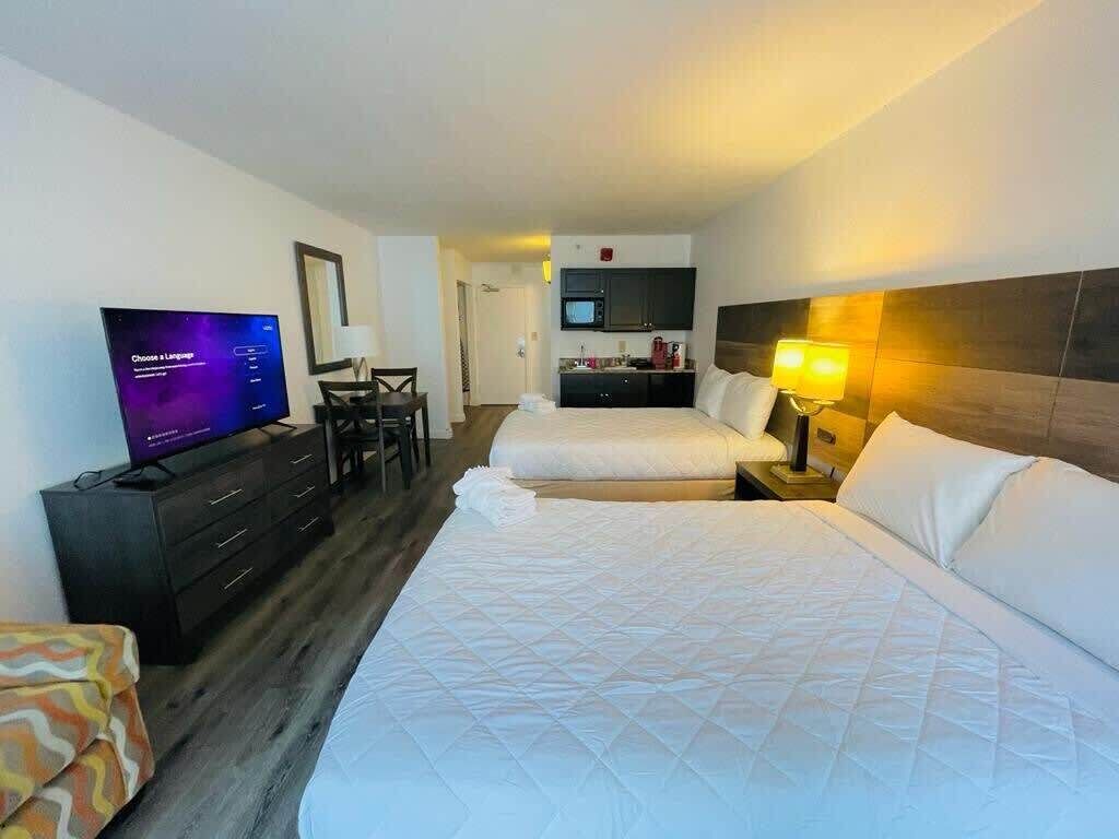 Iron/ironing board, WiFi, bed sheets