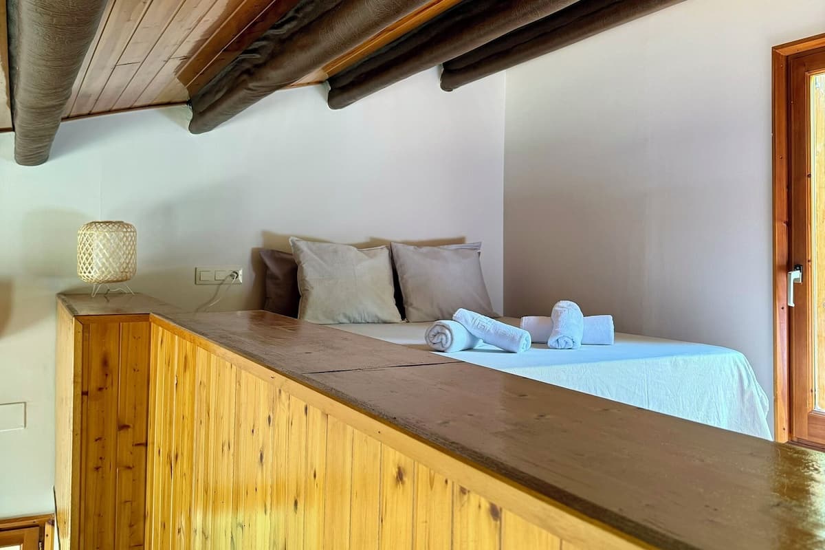 Appartamento Comfort, patio, vista montagna | 2 camere, con arredamento individuale, postazione laptop, Wi-Fi gratuito