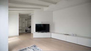 Studio | 2 bedrooms