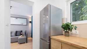 Apartment, 1 Bedroom, Kitchen | Private kitchen