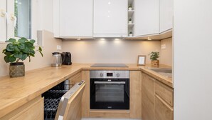 Apartment, 1 Bedroom, Kitchen | Private kitchen