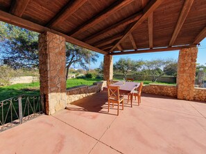 Outdoor dining - Villa in Plemmirio, Sicily - Your Ideal Coastal Retreat (Sicilia)