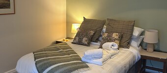 The Rhu Inn