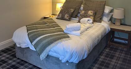 The Rhu Inn