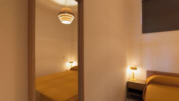 1 camera, una cassaforte in camera, ferro/asse da stiro, Wi-Fi gratuito