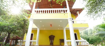 Brown Town Resort & Spa