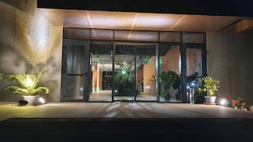 Mặt tiền nơi lưu trú