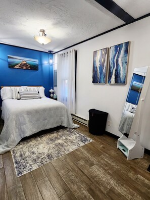 1 bedroom, iron/ironing board, travel cot, free WiFi