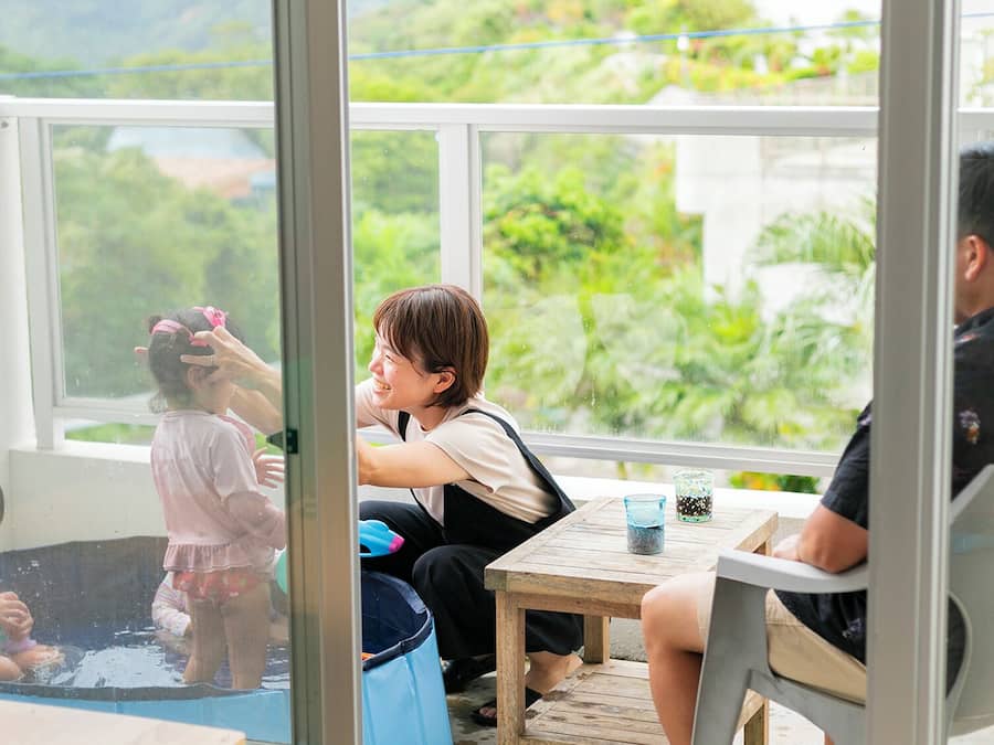 1 bedroom, individually decorated, desk, free cots/infant beds