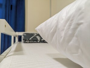 Bidet - Comfort Bed inn Hostel - 15min from city center/ High Speed Wifi and AC (Dubai)