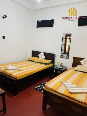 3 Schlafzimmer, Schreibtisch, Bügeleisen/Bügelbrett, WLAN