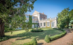 Exterior - Chateau du Serpolet (Pont-du-Chateau)