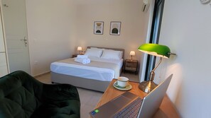 2 bedrooms, desk, iron/ironing board, free WiFi