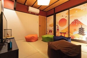 Room - Sumiyoshi Yama House - 5min walk to station /72 sqm Japanese style house (Osaka)