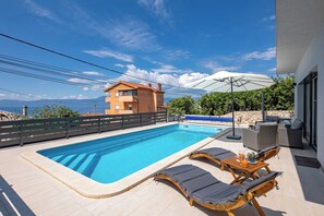 Outdoor pool, a heated pool - Holiday Home Sole (Kostrena)