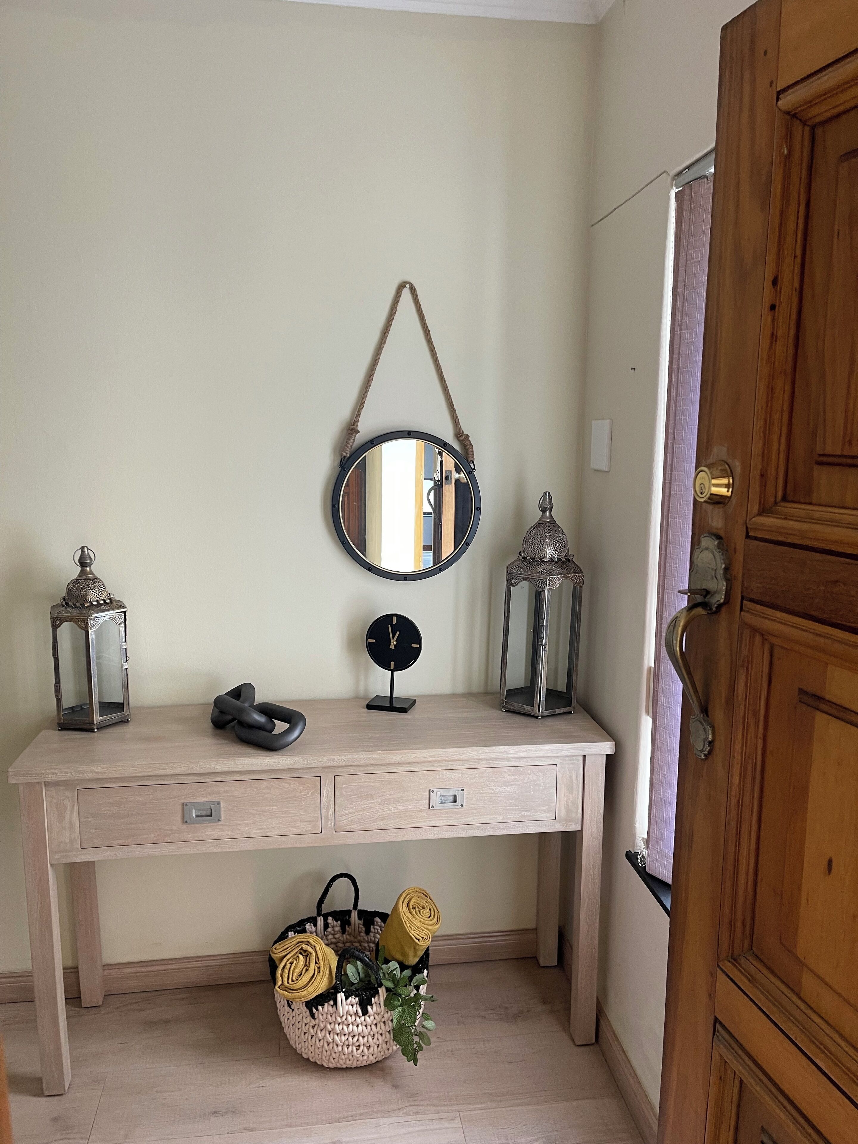 المنشأة من الداخل