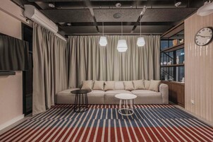 Mini-fridge, microwave, oven, stovetop