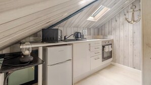 Private kitchen - Light Bright Loft Studio with view of City & Canal (London)
