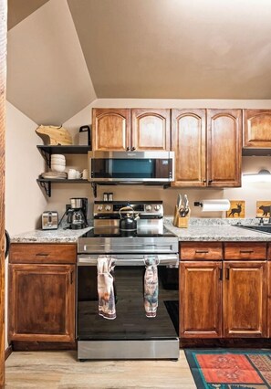 Réfrigérateur, micro-ondes, four, lave-vaisselle