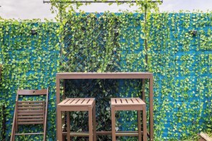 Property grounds - Family Friendly Studio inc free Parking and Garden (London)