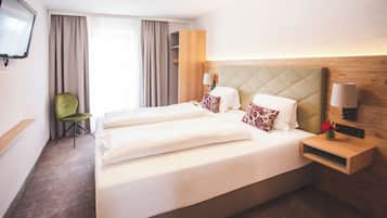 Basic-Doppelzimmer, Bergblick | 1 Schlafzimmer, Zimmersafe, kostenloses WLAN, Bettwäsche