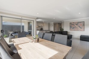 Interior - 32 Blanche Pde Hindmarsh Island (Hindmarsh Island)