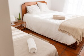 3 bedrooms, iron/ironing board, WiFi, bed sheets - Moradia na Costa Vicentinha e Alentejana em Frente à Praia (Beja)