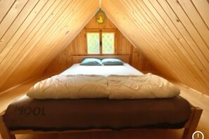 9 bedrooms, bed sheets - Stern House (ŽIROVNICA)