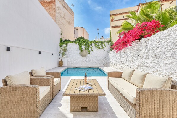 Private pool