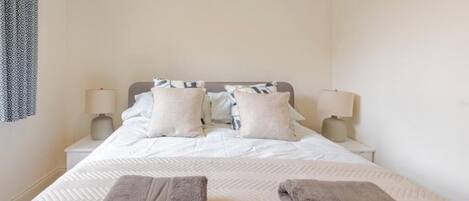 1 quarto, ferros/tábuas de passar roupa, Wi-Fi, roupa de cama