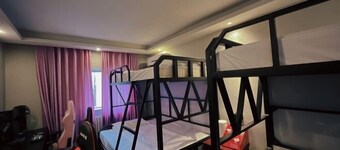 Happy business E-sports Hotel